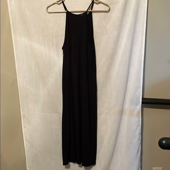 Cherish Classic Black Sleeveless Top - Picture 3 of 4